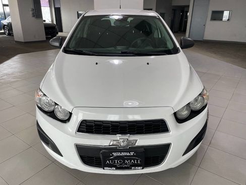 Used 2013 Chevrolet Sonic LT image 2