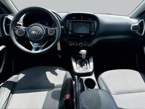 Used 2020 Kia Soul LX FWD image 13