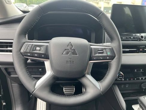 New 2026 Mitsubishi Outlander SEL Black Edition FWD image 13