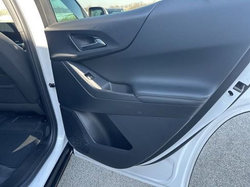 Used 2025 Chevrolet Equinox LT AWD/4WD image 46