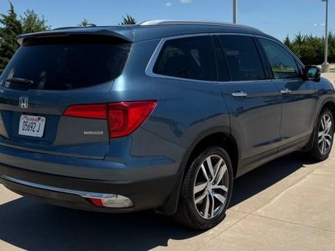Used 2018 Honda Pilot Touring image 9