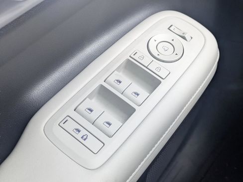 Used 2024 Hyundai Santa Fe Limited image 26