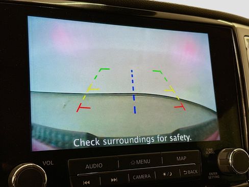 Used 2020 Nissan Titan SV w/ SV Convenience Package image 23