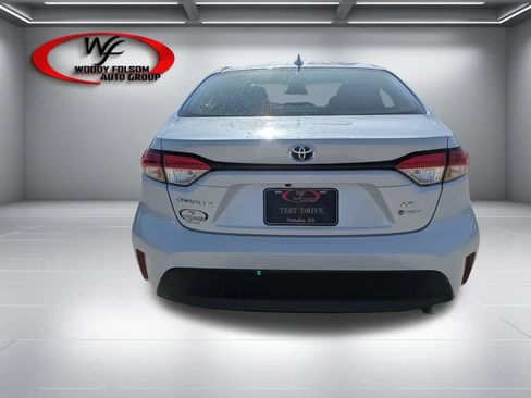 Used 2025 Toyota Corolla LE w/ Convenience Package FWD image 6