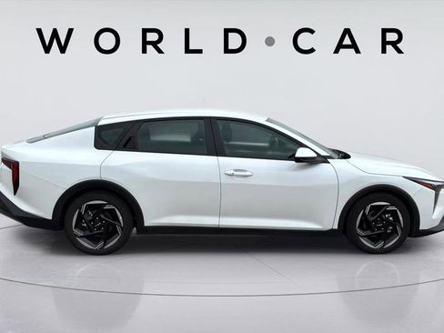 Certified 2025 Kia K4 EX FWD image 16
