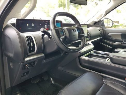 Used 2025 Ford Expedition Max Platinum AWD/4WD image 20