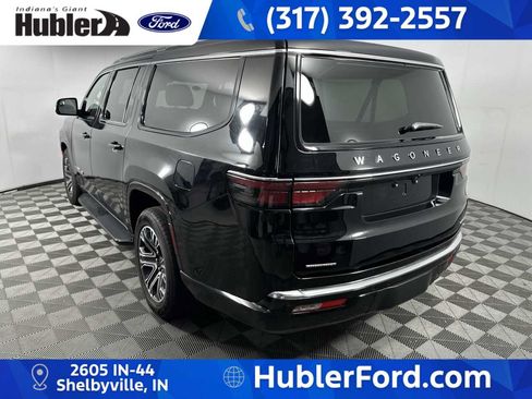 Used 2023 Jeep Wagoneer L Series II AWD/4WD image 6