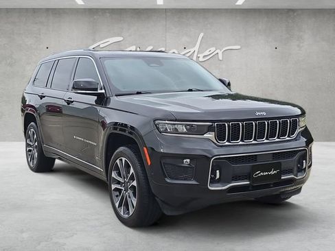 Used 2022 Jeep Grand Cherokee L Overland w/ Luxury Tech Group IV RWD image 2