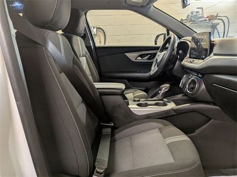 Used 2024 Chevrolet Blazer LT image 30