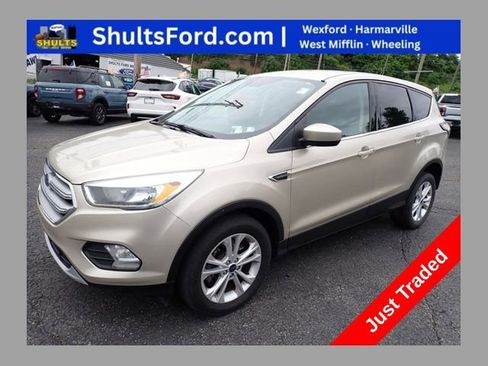 Used 2017 Ford Escape SE AWD/4WD image 1