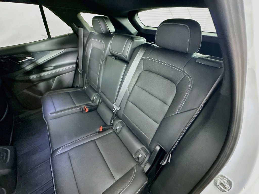 Used 2025 Chevrolet Blazer EV LT AWD/4WD image 29