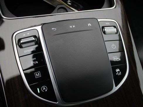 Used 2021 Mercedes-Benz GLC 300 4MATIC image 10