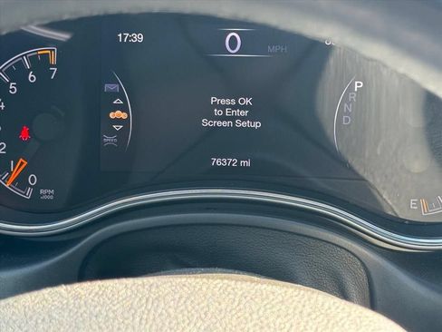 Used 2017 Jeep Grand Cherokee Altitude AWD/4WD image 19