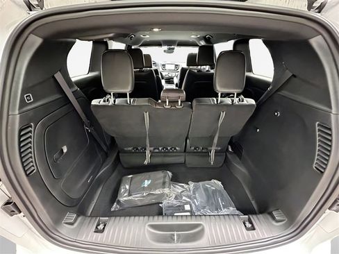 New 2022 Chrysler Pacifica Touring-L w/ S Appearance Package image 26