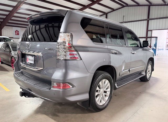 Used 2018 Lexus GX 460 Premium w/ Premium Package AWD/4WD image 3