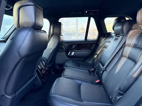 Used 2020 Land Rover Range Rover HSE image 28