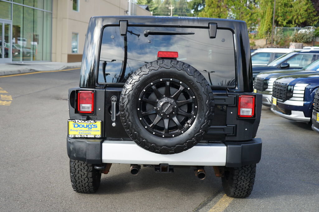 Used 2011 Jeep Wrangler Sahara w/ Connectivity Group AWD/4WD image 8