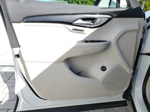 Used 2022 Buick Envision Essence w/ Safety Package image 21