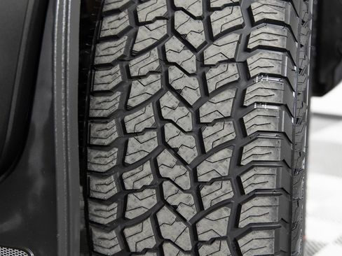 Used 2021 Nissan Titan PRO-4X w/ Pro-4x Convenience Package image 44