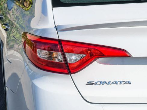 Used 2017 Hyundai Sonata Sport w/ Value Edition Package 02 FWD image 9