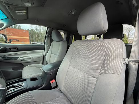 Used 2015 Toyota Tacoma Pickup 4D 6 ft w/ Convenience Package image 14