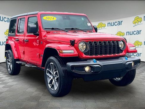 Used 2024 Jeep Wrangler Unlimited w/ Convenience Group AWD/4WD image 1