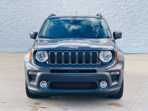 Used 2019 Jeep Renegade Latitude image 1