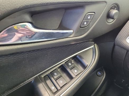 Used 2018 Chevrolet Cruze LT FWD image 27