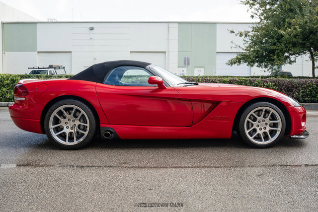Used 2003 Dodge Viper SRT-10 RWD image 18