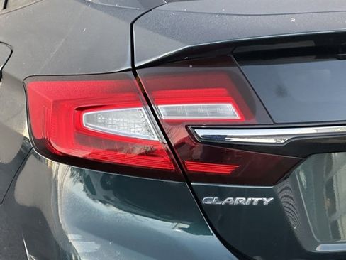 Used 2018 Honda Clarity Plug-In Hybrid image 15