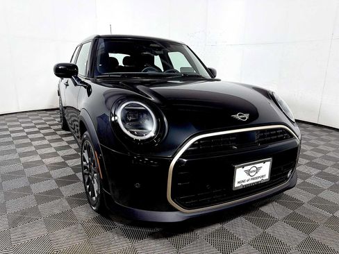 Used 2026 MINI Cooper 4-Door Hardtop FWD image 2