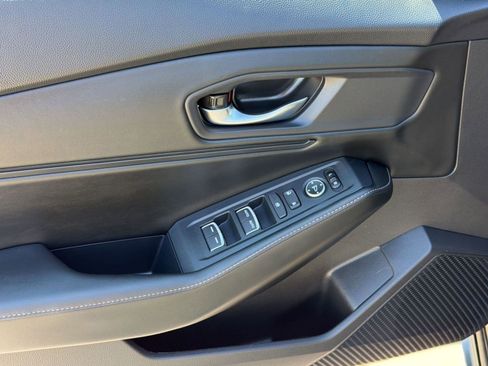 Used 2025 Honda Accord Sport image 13