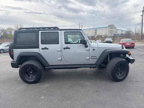 Used 2016 Jeep Wrangler Unlimited Sport w/ Quick Order Package 24S image 2