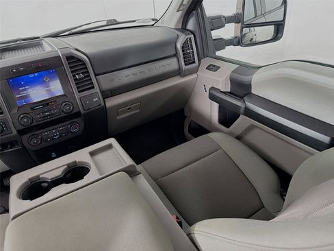 Used 2021 Ford F250 XL w/ STX Appearance Package AWD/4WD image 26