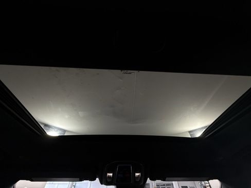 Used 2023 Jeep Grand Cherokee L Laredo image 23