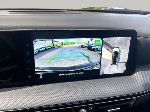 Used 2025 Nissan Kicks SR w/ SR Premium Package FWD image 27