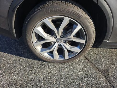 Used 2023 Acura MDX SH-AWD w/ Technology Package image 9