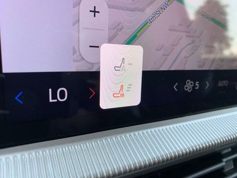 New 2025 Ford Explorer Active image 22