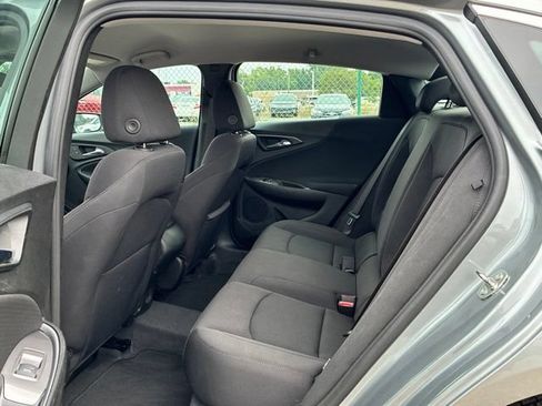 Used 2023 Chevrolet Malibu LS FWD image 33