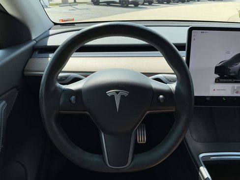 Used 2022 Tesla Model Y Performance image 14