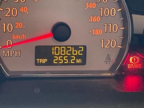 Used 2006 Saturn ION Level 3 w/ Enhanced Performance Pkg image 36