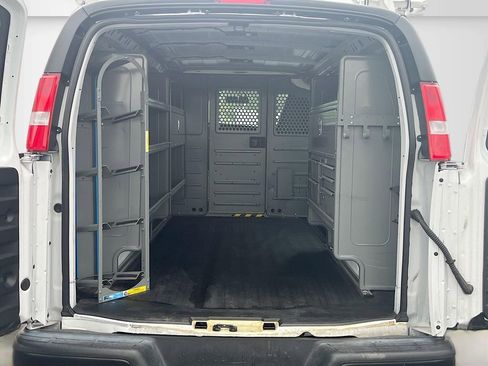 Used 2025 GMC Savana 3500 w/ Driver Convenience Package RWD image 21