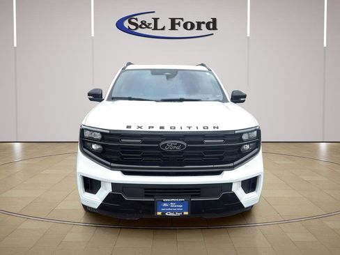 Used 2025 Ford Expedition Max Platinum w/ Stealth Appearance Package AWD/4WD image 12