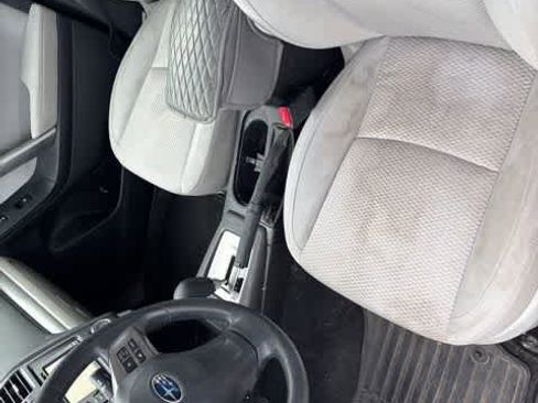 Used 2015 Subaru Forester 2.5i Premium AWD/4WD image 9
