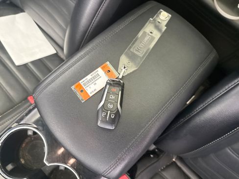 Used 2017 Ford Edge SEL w/ Equipment Group 201A AWD/4WD image 10