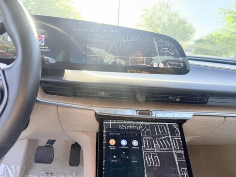 Used 2023 Lucid Air Touring AWD/4WD image 13