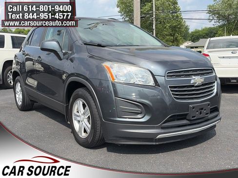 Used 2016 Chevrolet Trax LT w/ LT Convenience Package FWD image 3