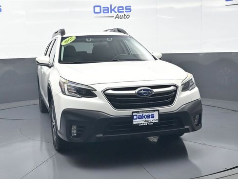 Used 2020 Subaru Outback Premium AWD/4WD image 3