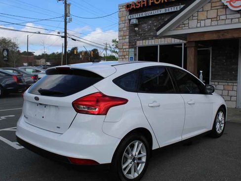Used 2017 Ford Focus SE image 5