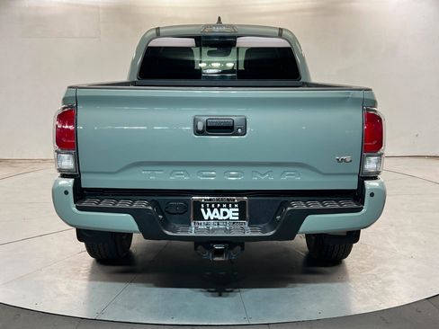 Used 2023 Toyota Tacoma TRD Sport w/ TRD Premium Sport Package AWD/4WD image 5